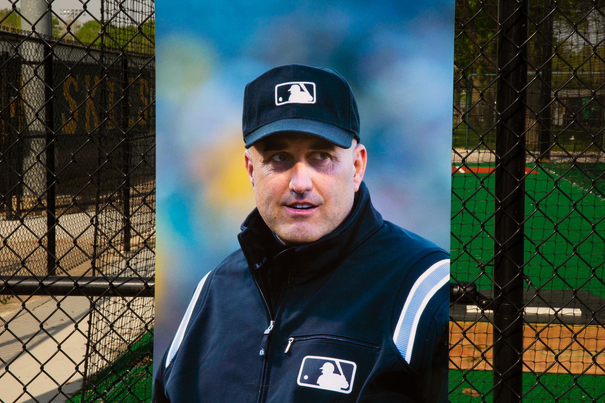 Umpires to honor Iowa native Eric Cooper at MLB Field of Dreams game